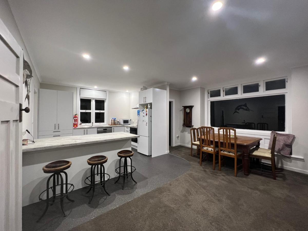 Cheerful Villa With Amazing Spaces Opotiki Exterior photo