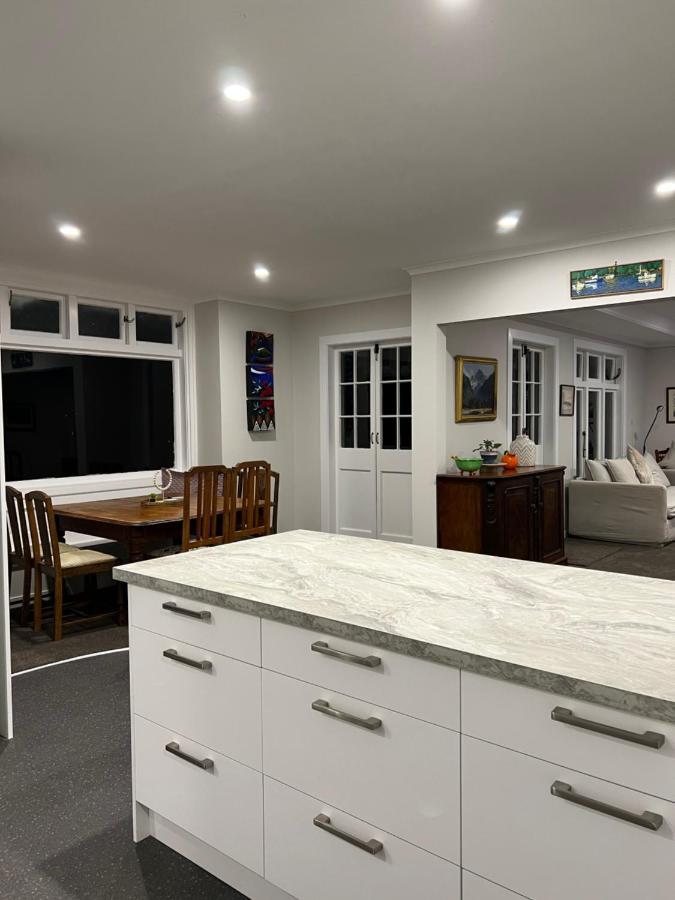 Cheerful Villa With Amazing Spaces Opotiki Exterior photo
