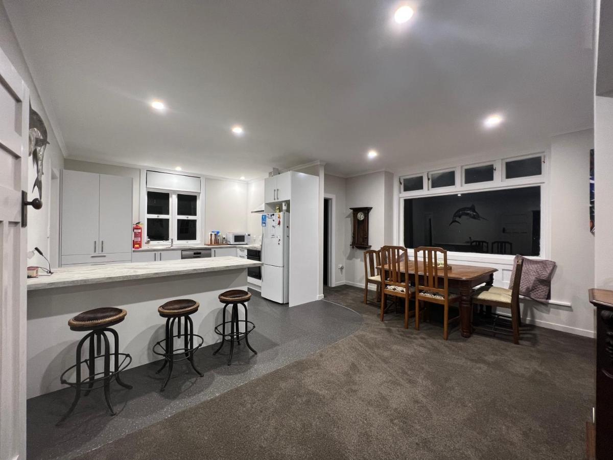 Cheerful Villa With Amazing Spaces Opotiki Exterior photo