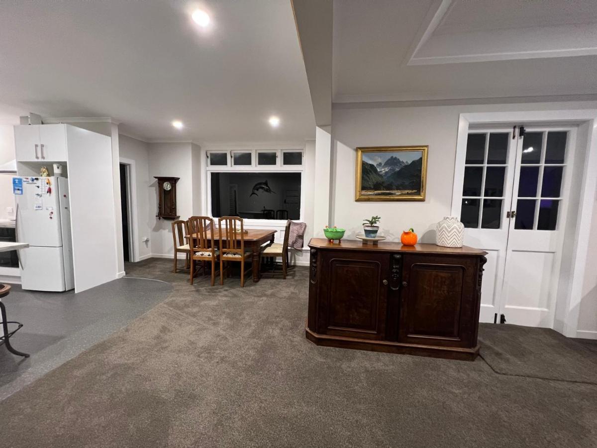 Cheerful Villa With Amazing Spaces Opotiki Exterior photo